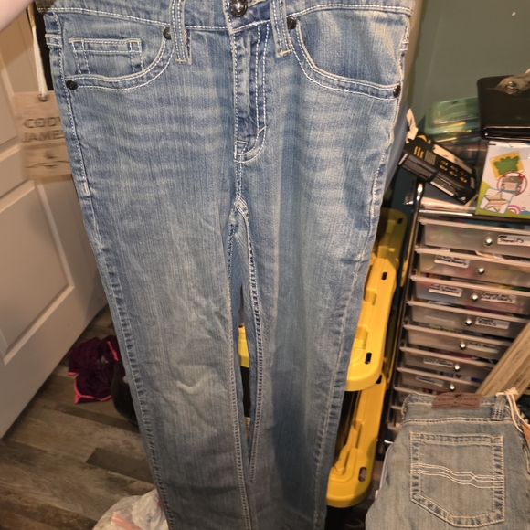 Men's Relaxed Fit Light Blue Jeans - Picture 7 of 9